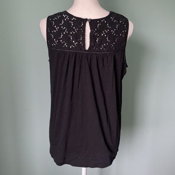 DENVER Hayes Sleeveless Top With Yoke Detail Size Medium - Picture 4 of 4